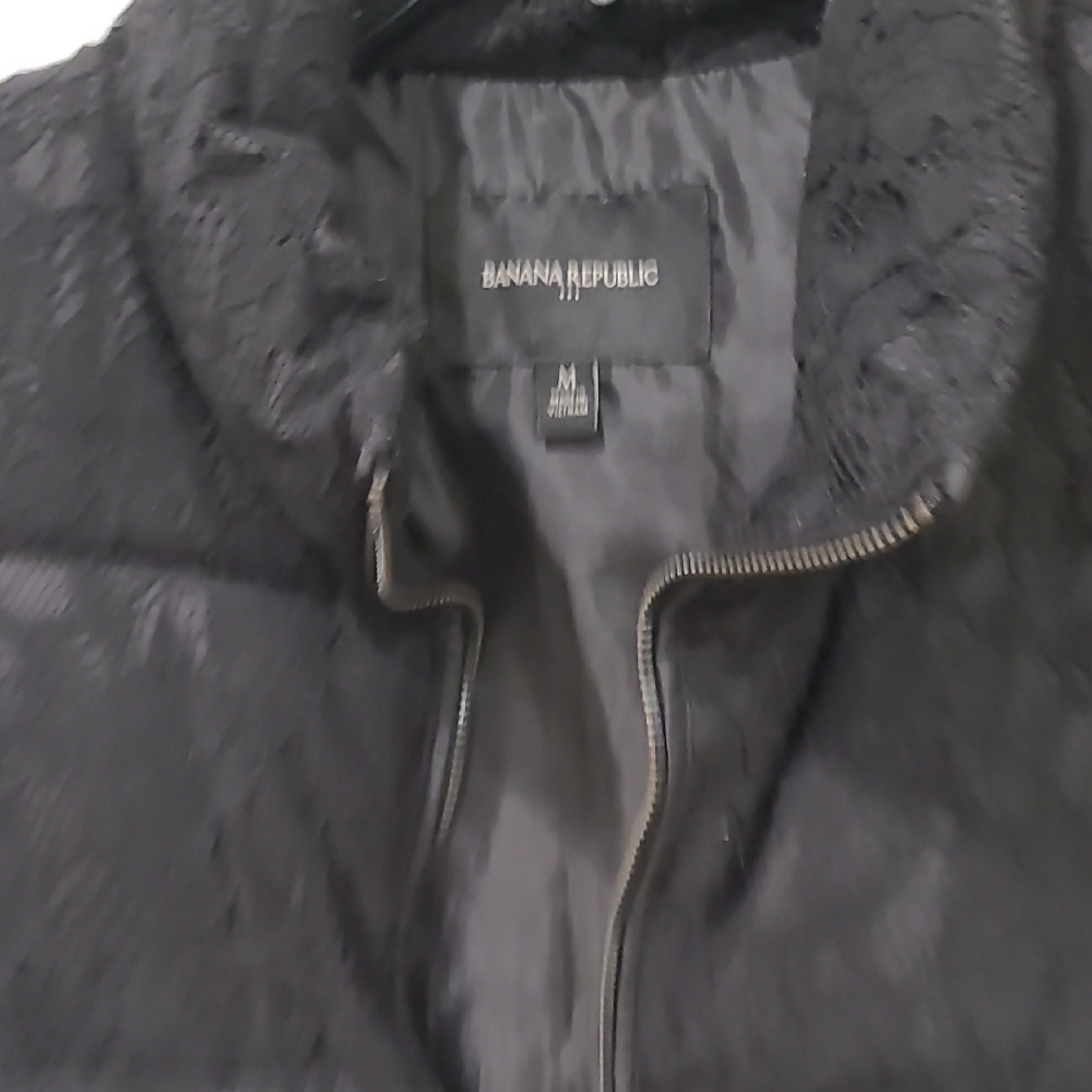 Banana Republic Wpmens Black Puffer Vest